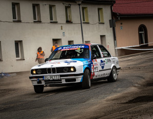 Goździewicz/Madej-Smolarek (BMW E30 318) zwyciężyli w kategorii Historic Open 2WD i uzyskali trzeci wynik rajdu